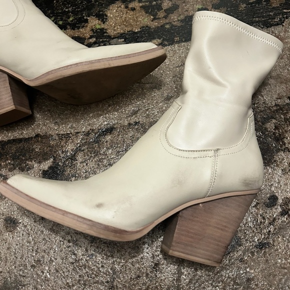 Dolce Vita Boyd Booties in Ivory - Picture 2 of 9